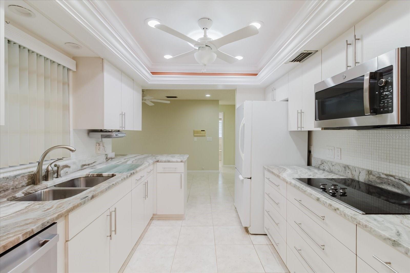 8222 LA SERENA DR, TAMPA, FL — photo 24