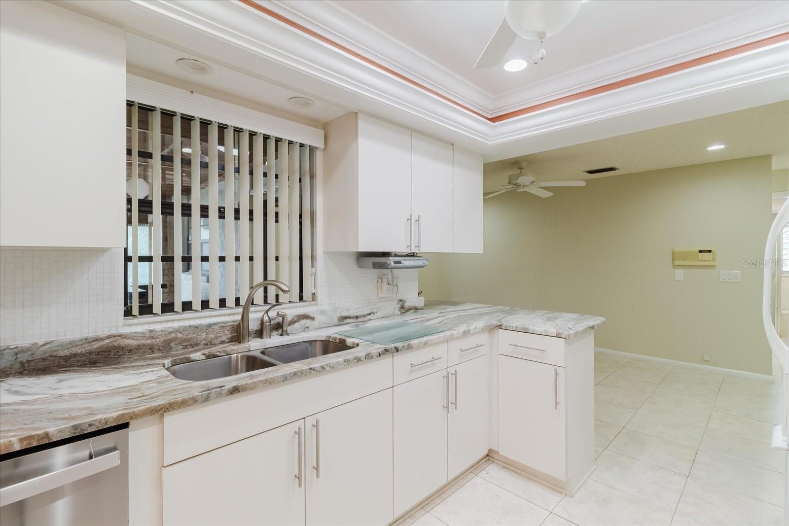 8222 LA SERENA DR, TAMPA, FL — photo 25