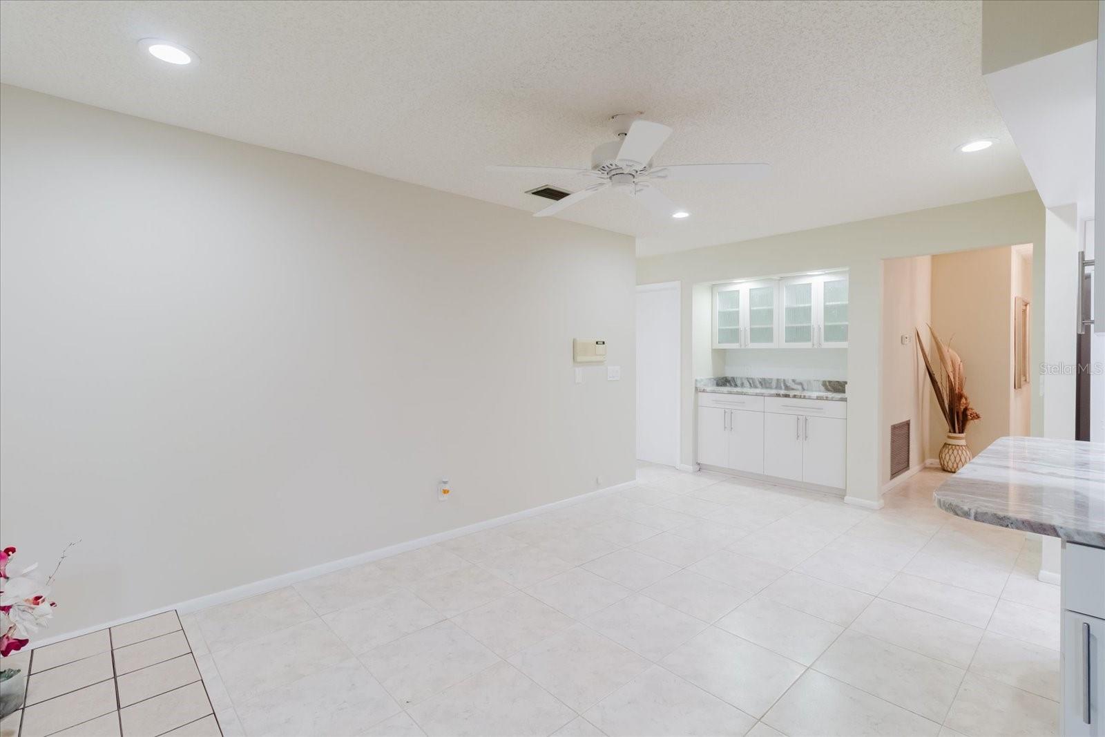 8222 LA SERENA DR, TAMPA, FL — photo 37