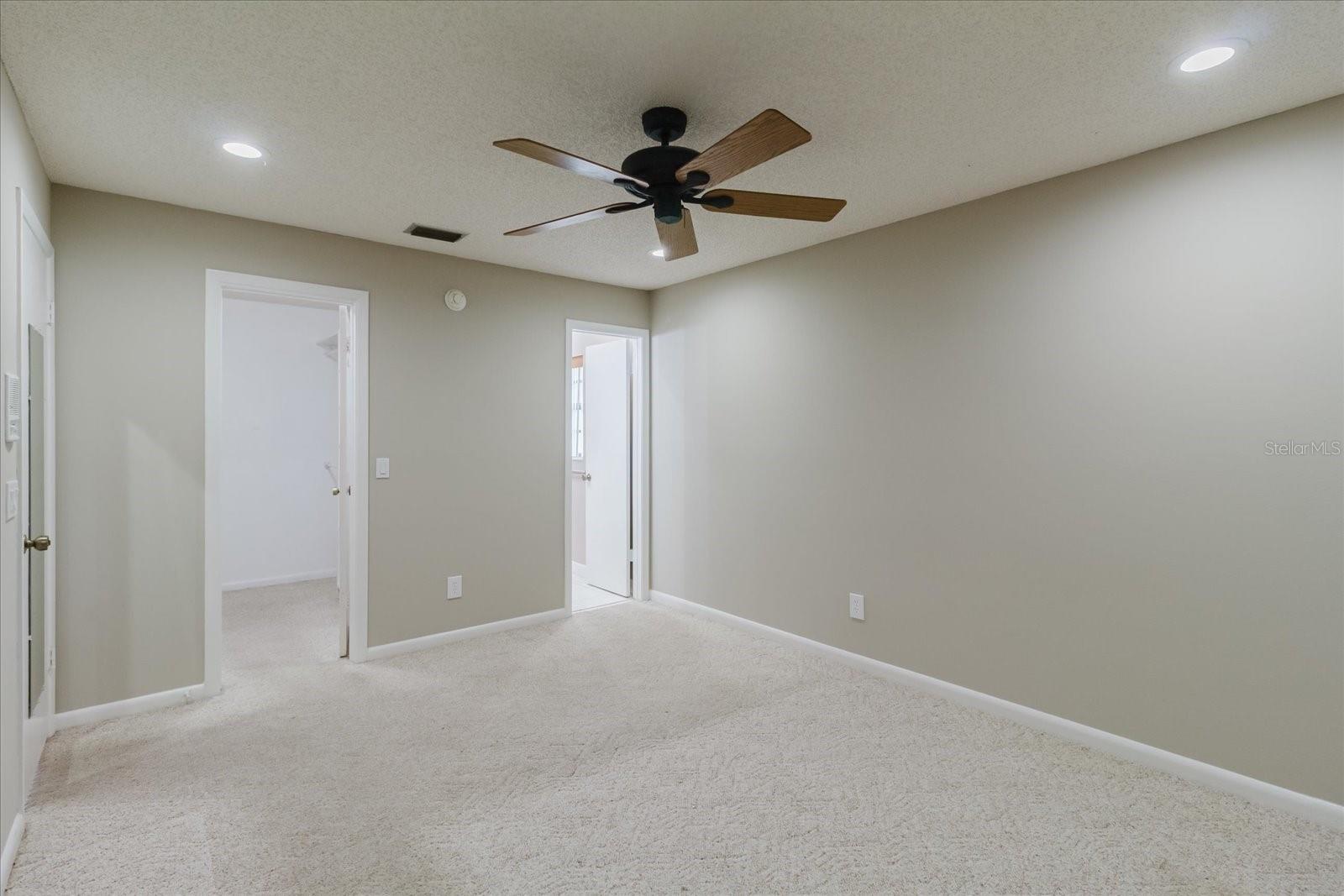 8222 LA SERENA DR, TAMPA, FL — photo 41