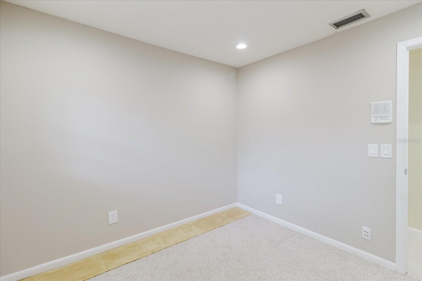 8222 LA SERENA DR, TAMPA, FL — photo 58