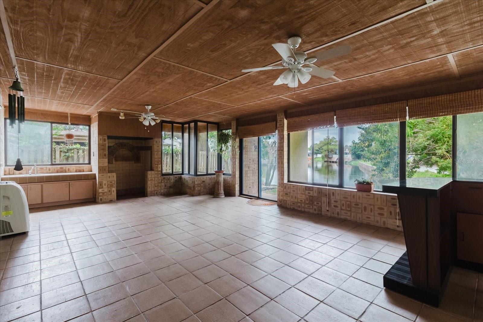 8222 LA SERENA DR, TAMPA, FL — photo 65