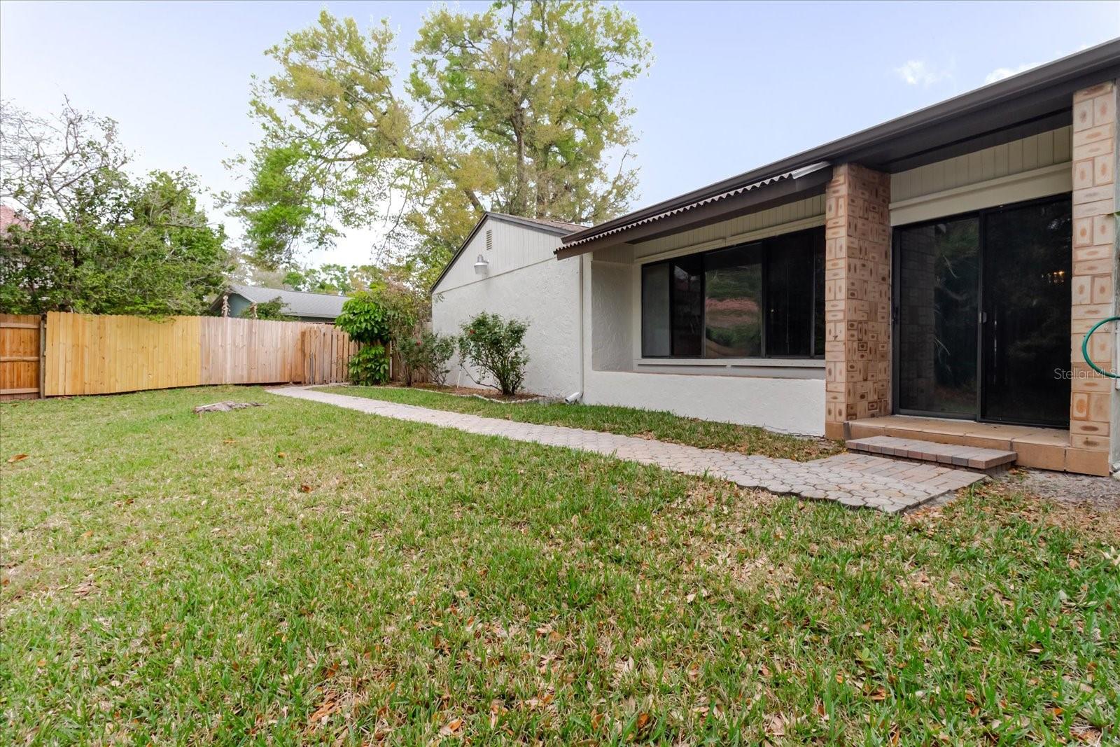 8222 LA SERENA DR, TAMPA, FL — photo 70