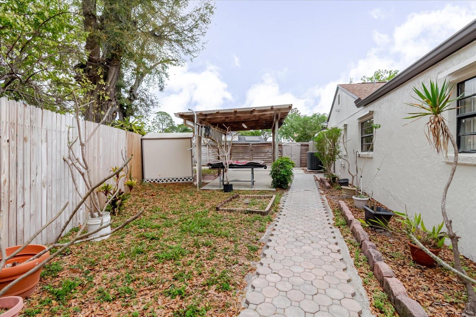 8222 LA SERENA DR, TAMPA, FL — photo 71