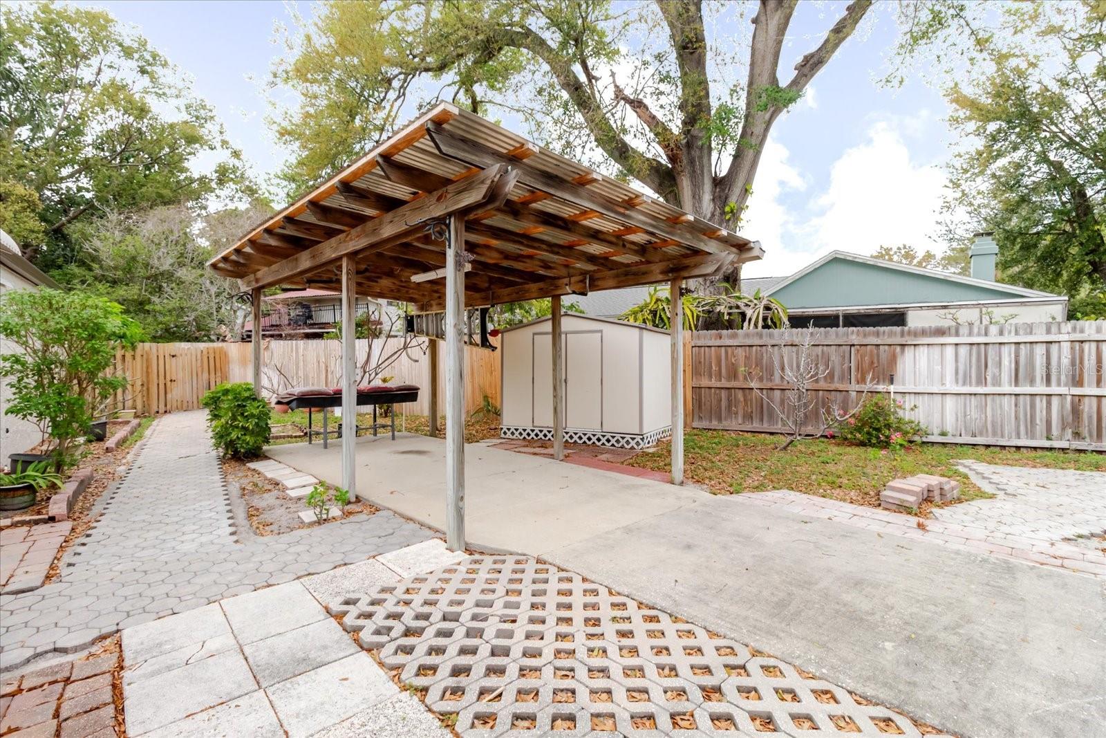 8222 LA SERENA DR, TAMPA, FL — photo 73