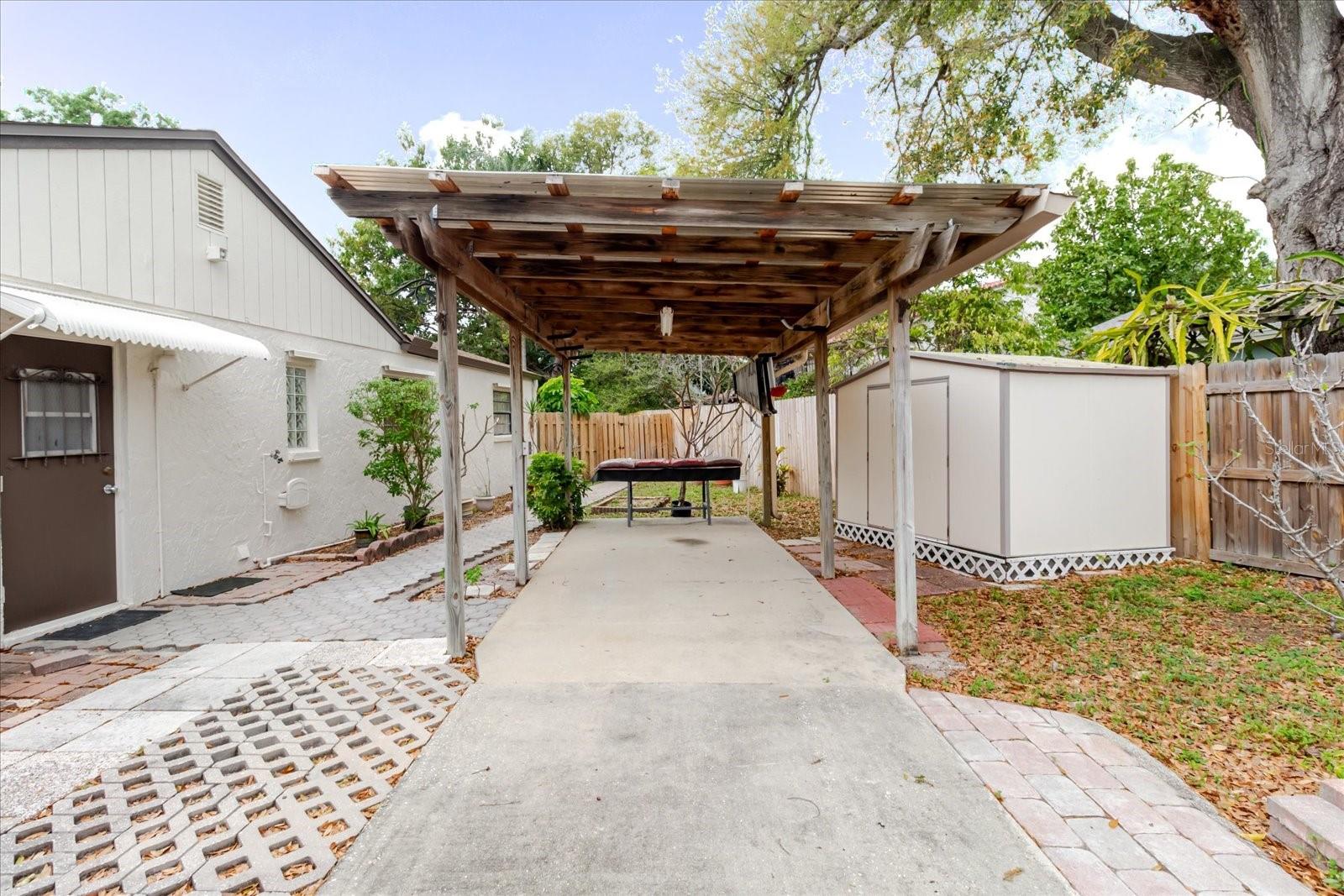 8222 LA SERENA DR, TAMPA, FL — photo 74
