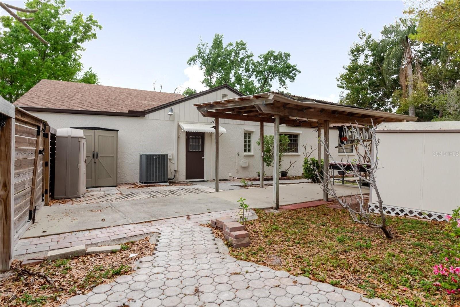 8222 LA SERENA DR, TAMPA, FL — photo 75