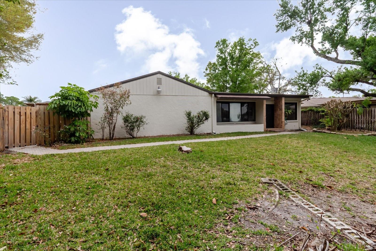 8222 LA SERENA DR, TAMPA, FL — photo 77