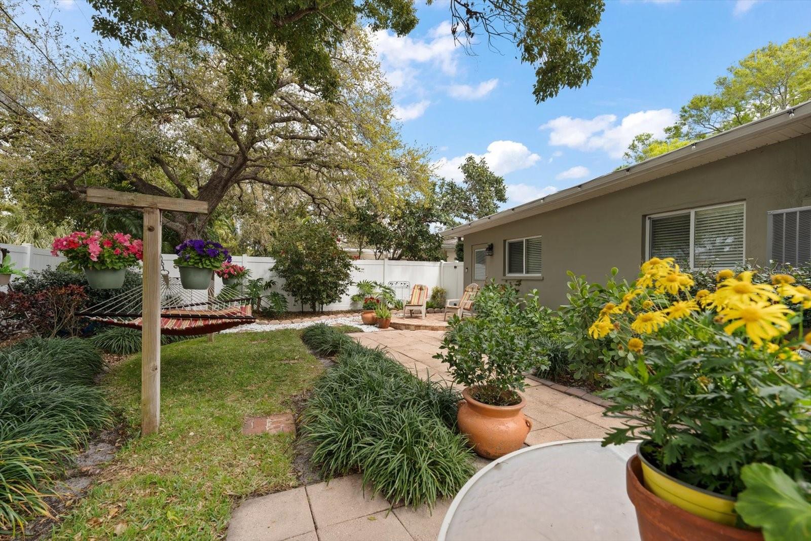 1718 MEREDITH LN, BELLEAIR, FL — photo 40