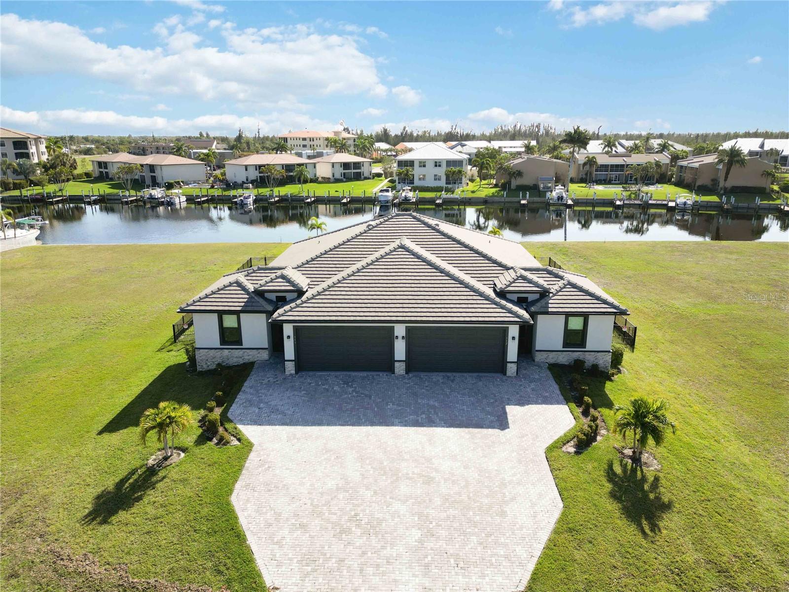 3240 WOODTHRUSH DR #111 & 112, PUNTA GORDA, FL — photo 2