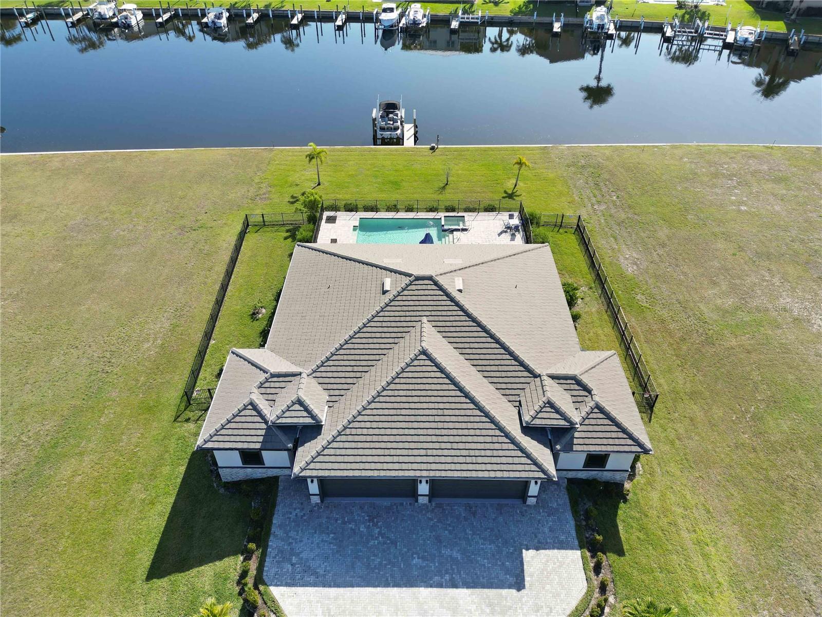 3240 WOODTHRUSH DR #111 & 112, PUNTA GORDA, FL