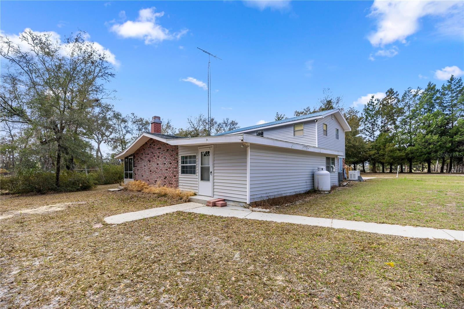 17645 NE 61ST STREET RD, SILVER SPRINGS, FL — photo 17