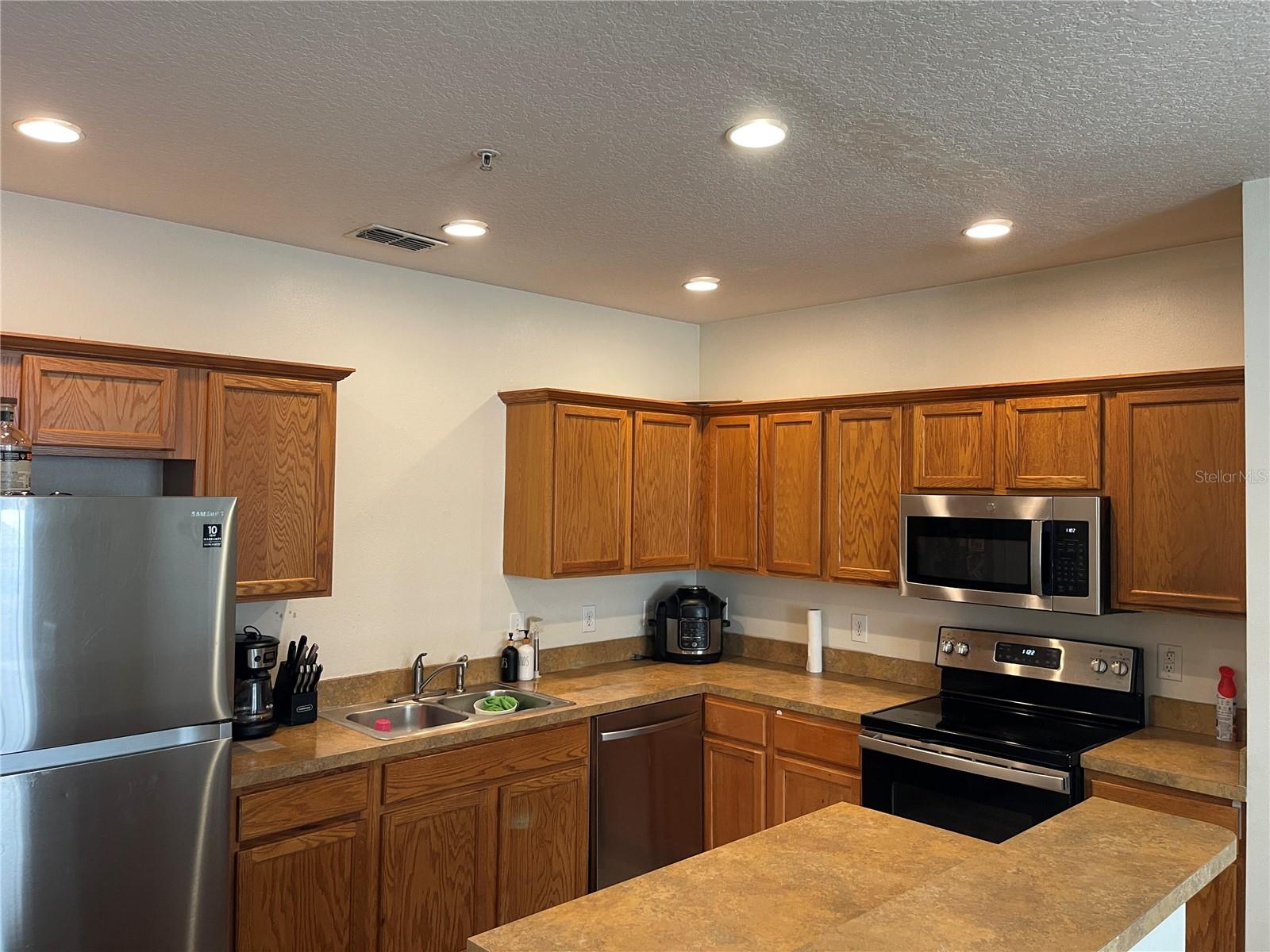 2024 CYPRESS BAY BLVD, KISSIMMEE, FL — photo 7