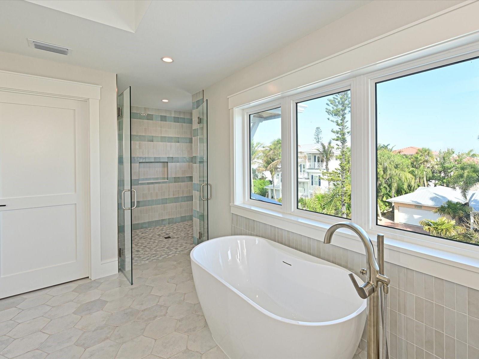 303 55TH ST, HOLMES BEACH, FL — photo 31