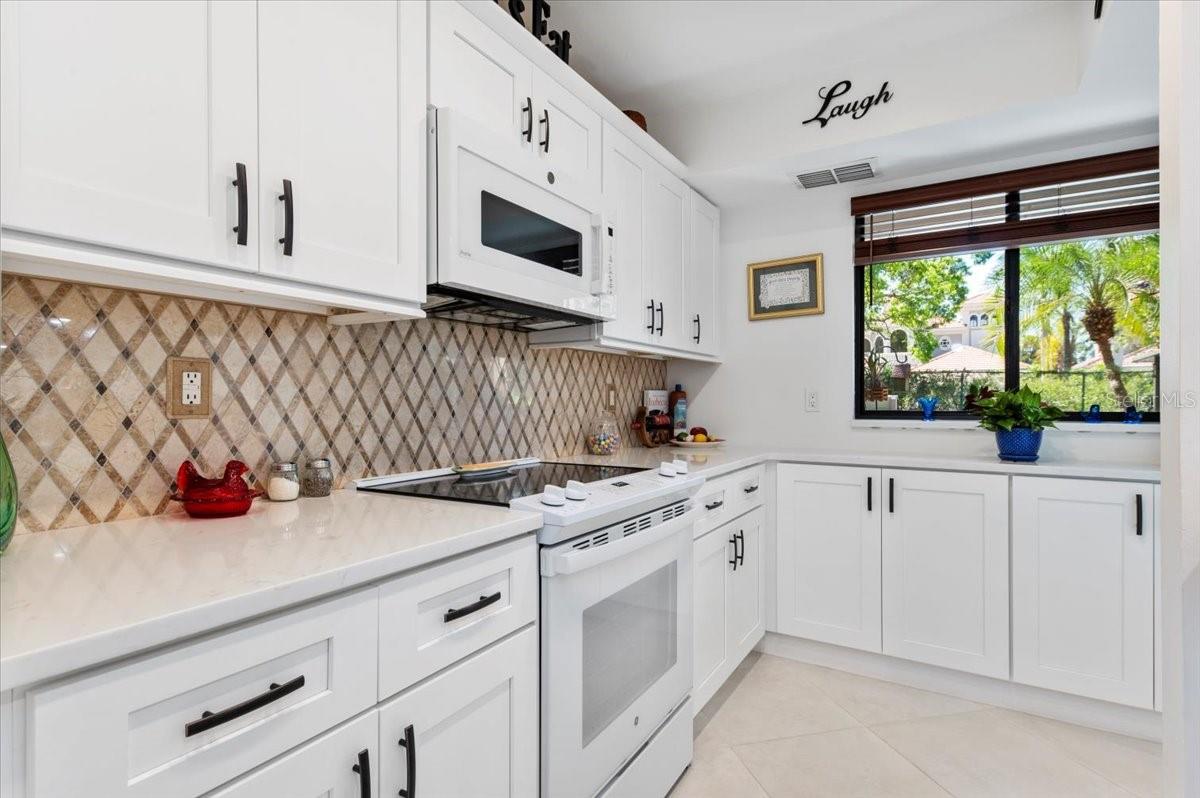 1708 GLENHOUSE DR #313, SARASOTA, FL — photo 6