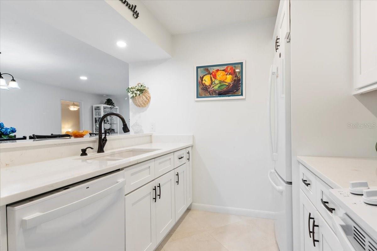 1708 GLENHOUSE DR #313, SARASOTA, FL — photo 7