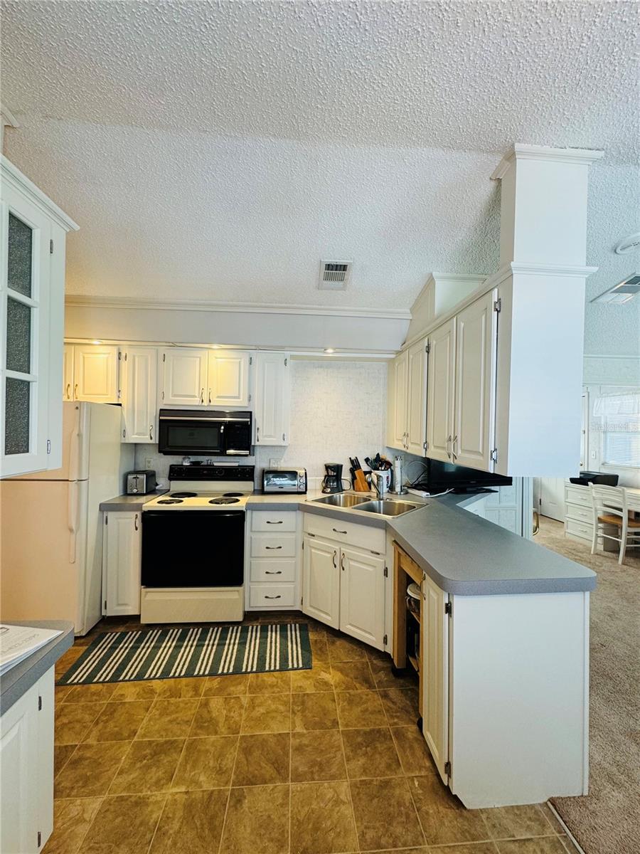 627 ARNOLD PALMER DR, DAVENPORT, FL — photo 16