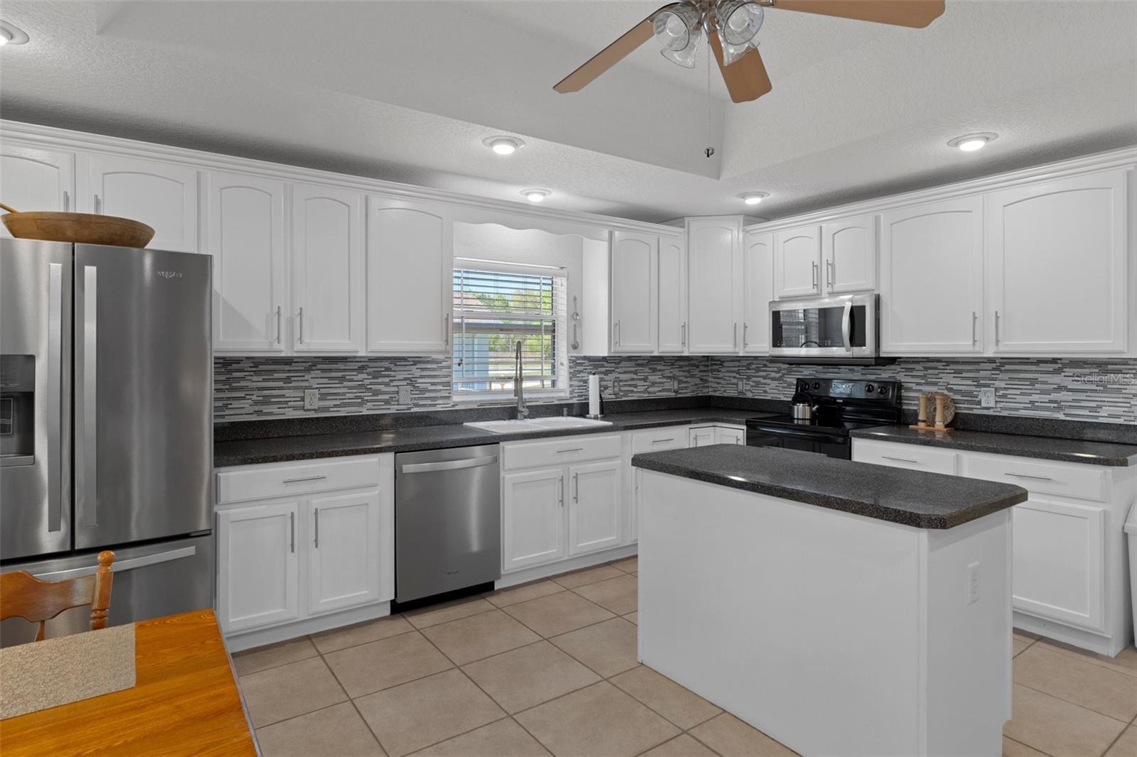 8623 N DORA WAY, DUNNELLON, FL — photo 17