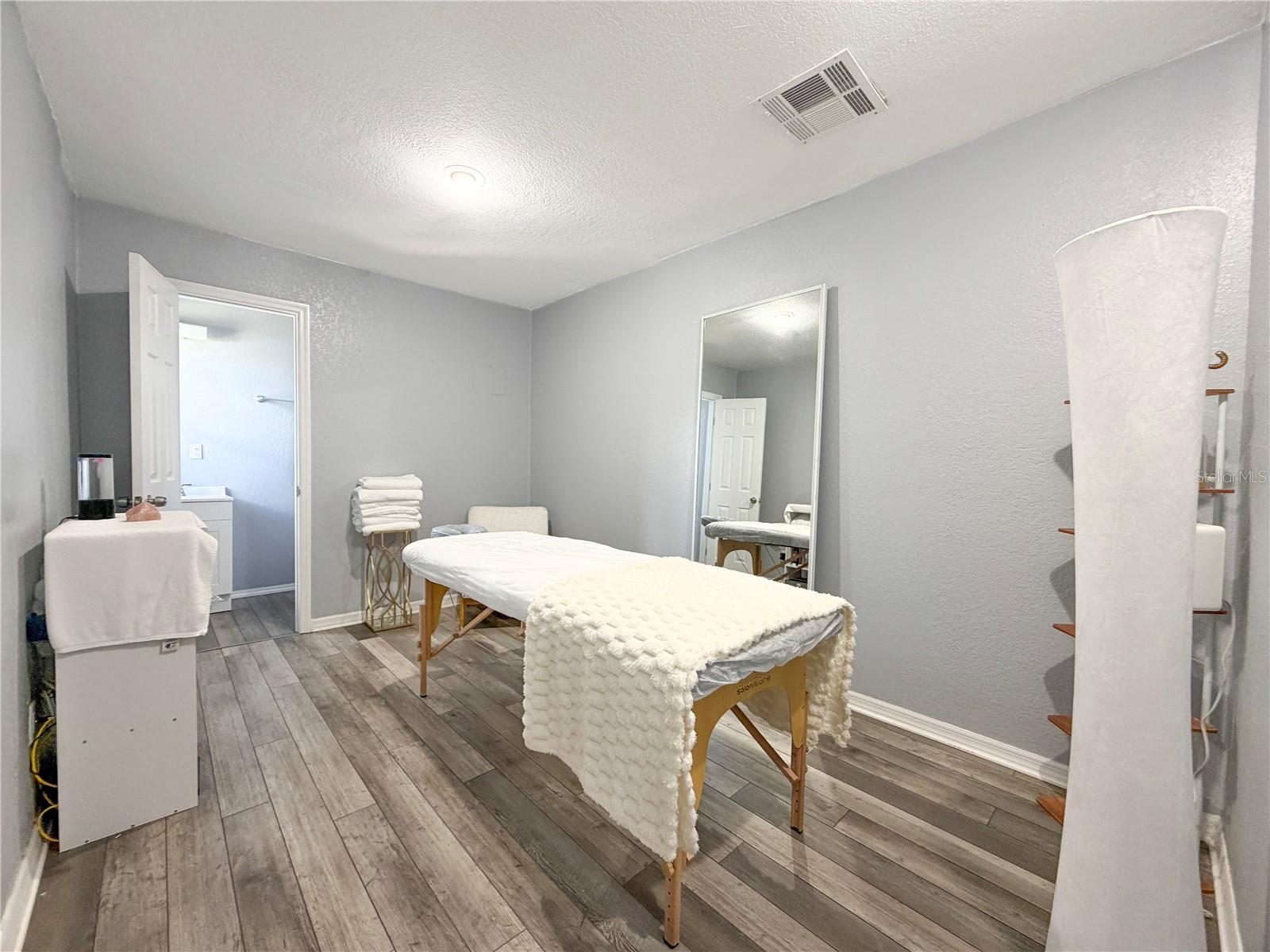 141 S HIAWASSEE RD, ORLANDO, FL — photo 18