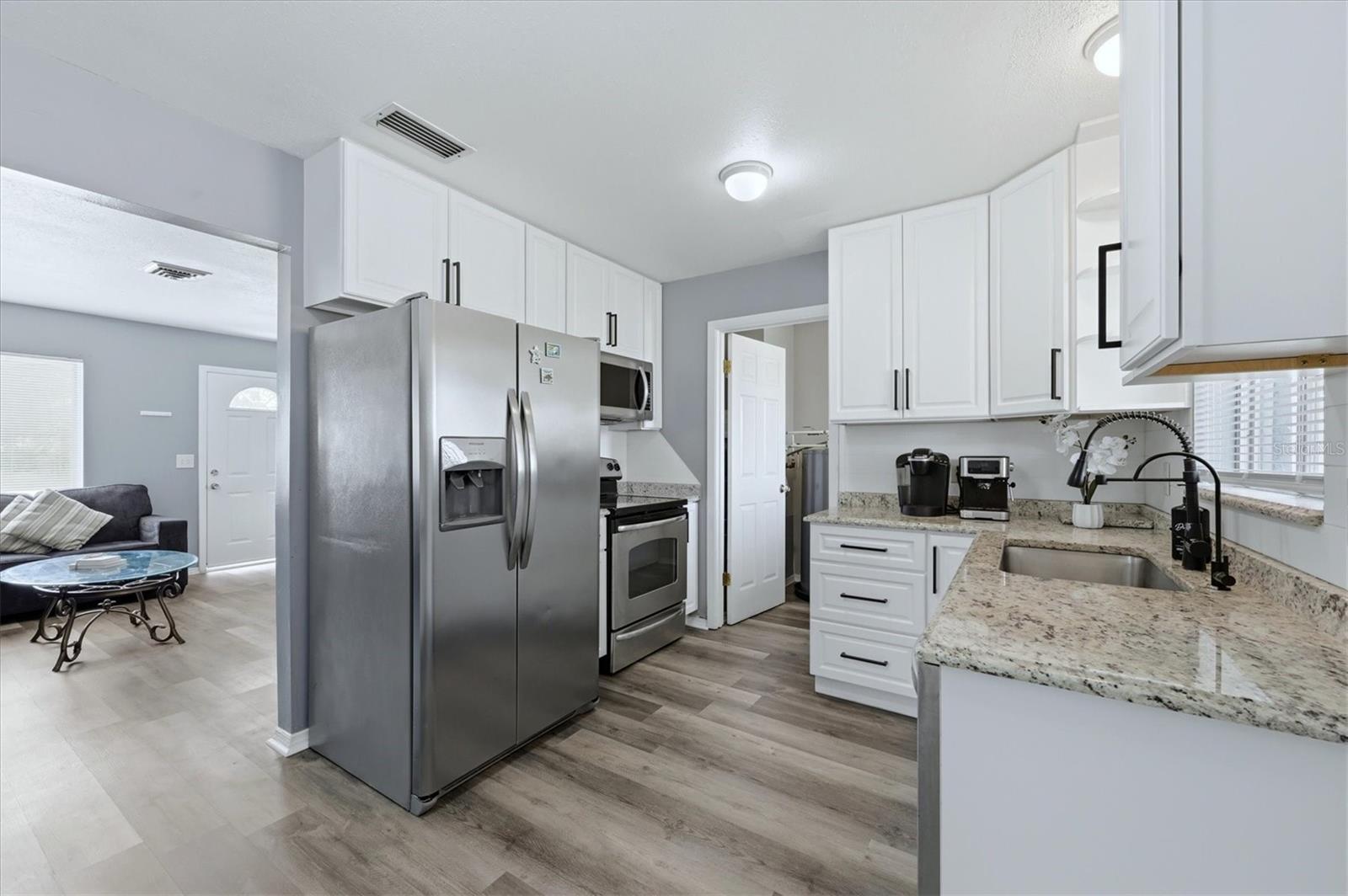 564 LEACH ST, ENGLEWOOD, FL — photo 2