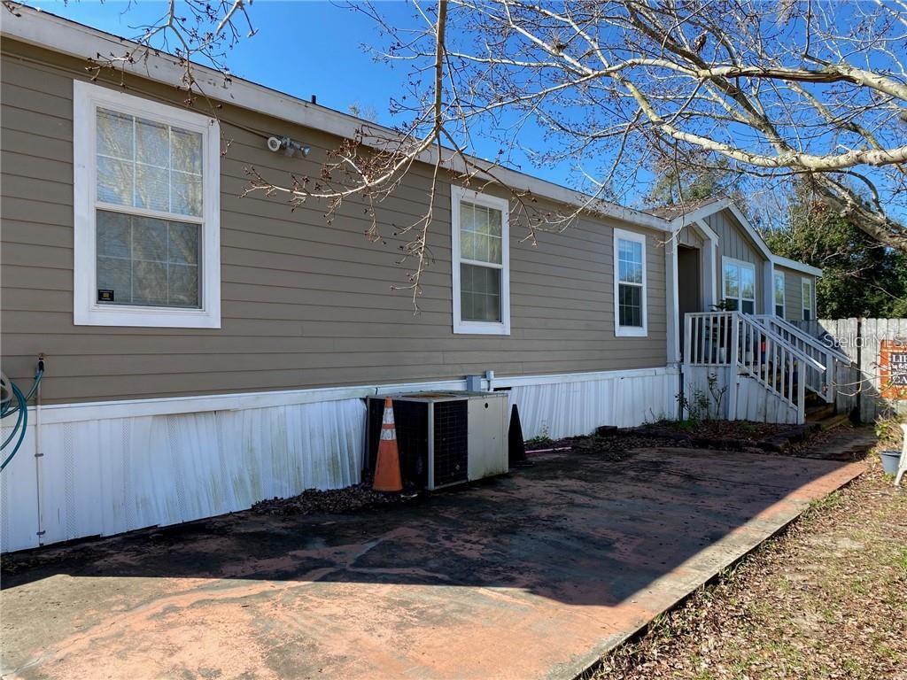 440 QUAIL ST, LADY LAKE, FL