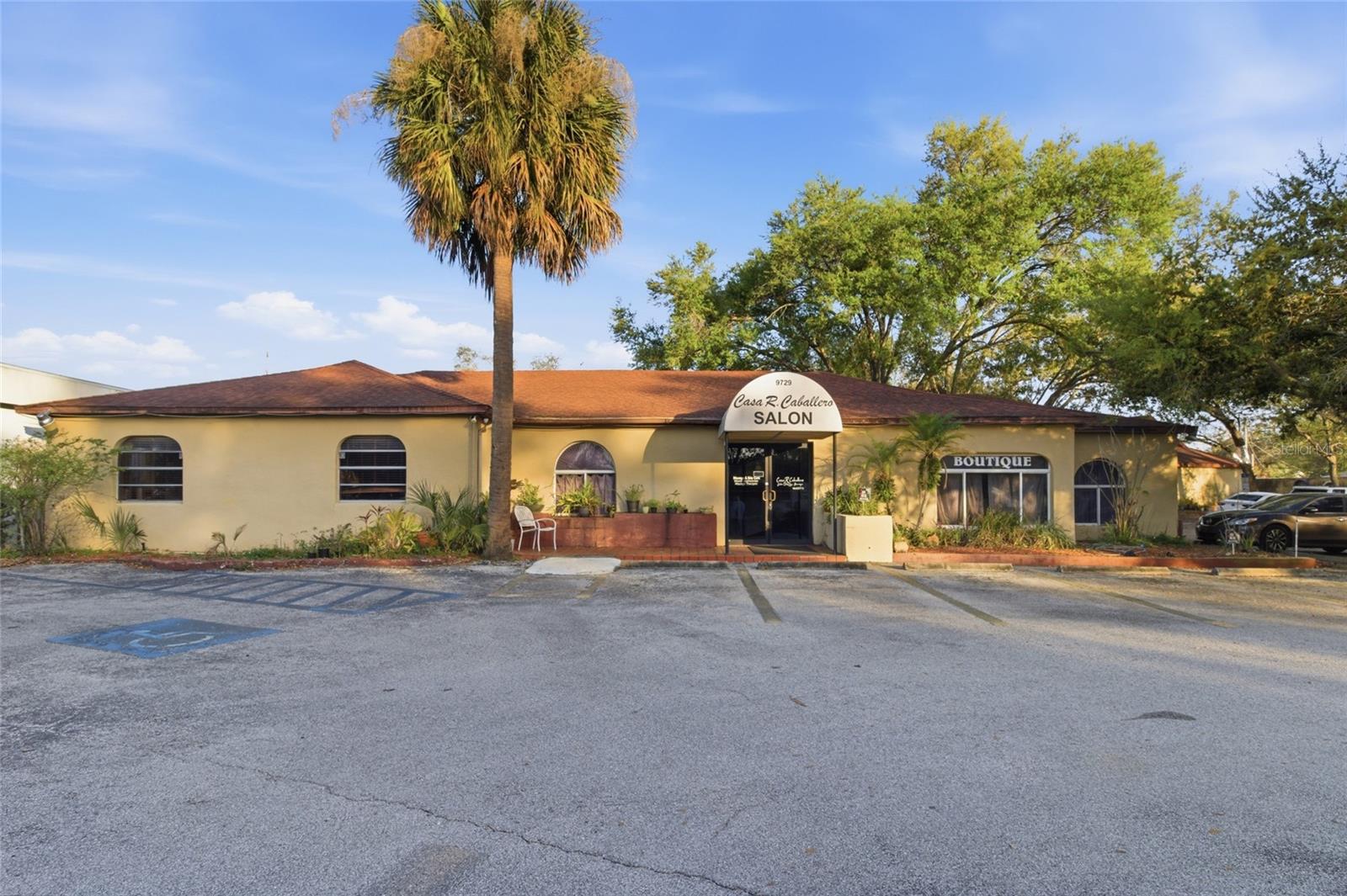 9729 N ARMENIA AVE, TAMPA, FL