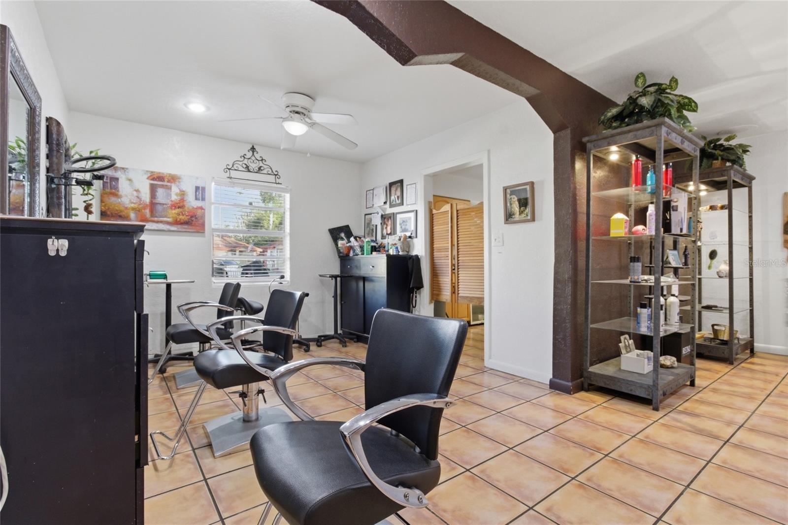 9729 N ARMENIA AVE, TAMPA, FL — photo 11