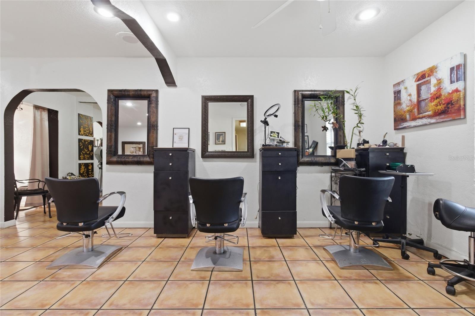 9729 N ARMENIA AVE, TAMPA, FL — photo 12