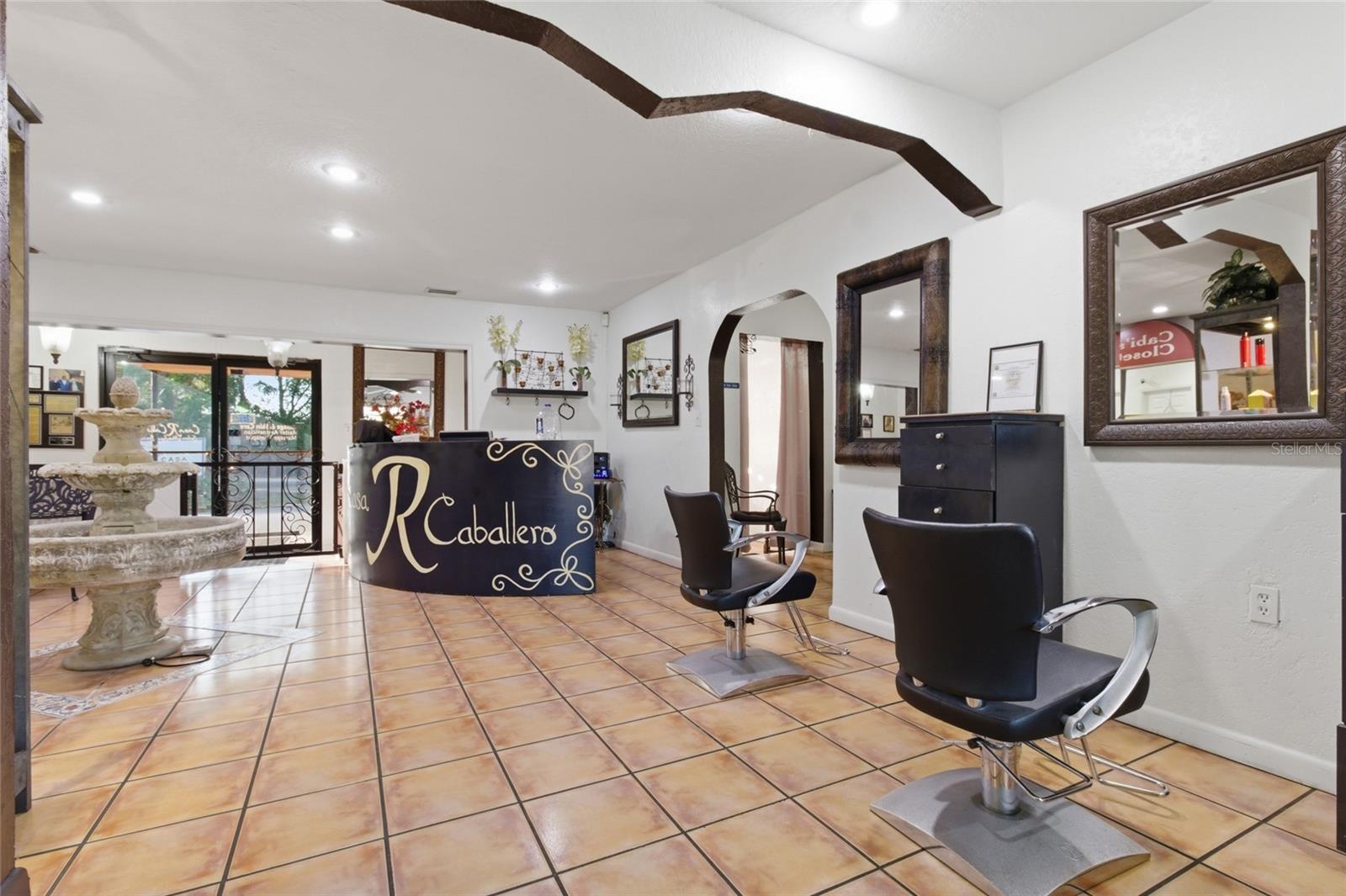 9729 N ARMENIA AVE, TAMPA, FL — photo 13