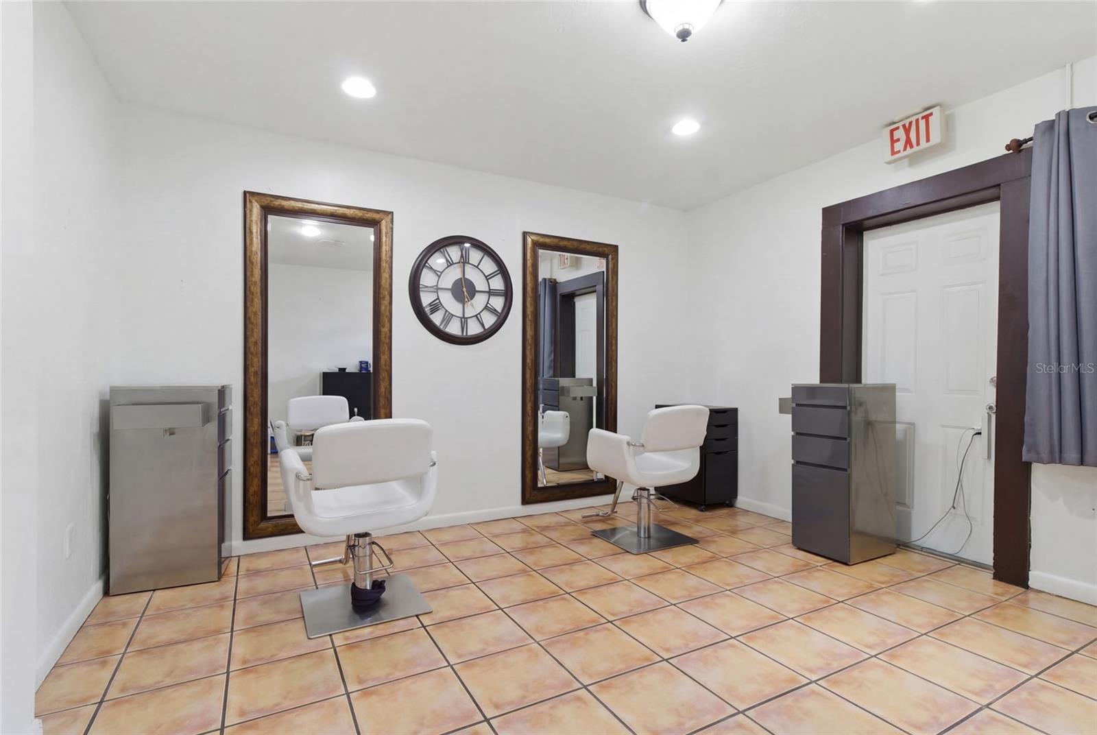 9729 N ARMENIA AVE, TAMPA, FL — photo 27