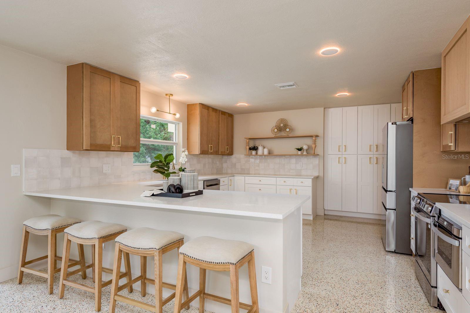 2347 WATROUS DR, DUNEDIN, FL — photo 9