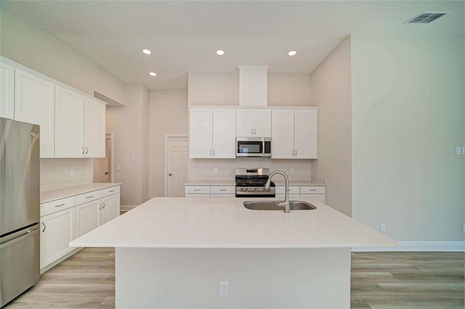 12369 OAK  HILL WAY, PARRISH, FL — photo 12