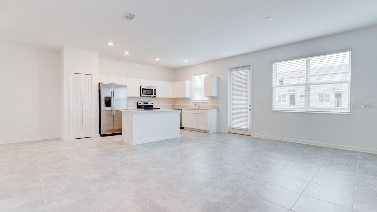 232 NINE IRON DR, DAVENPORT, FL — photo 11