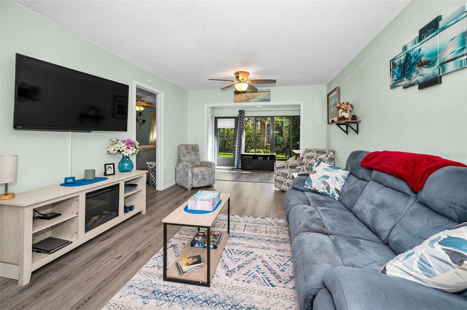 1175 MISSION CIR #1175, CLEARWATER, FL — photo 3