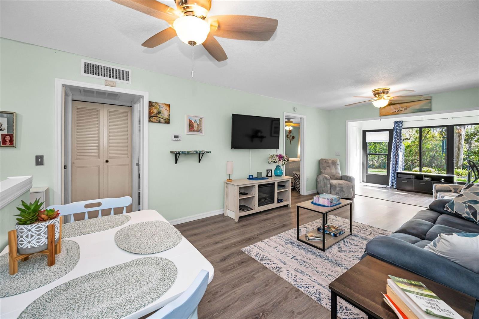 1175 MISSION CIR #1175, CLEARWATER, FL — photo 11
