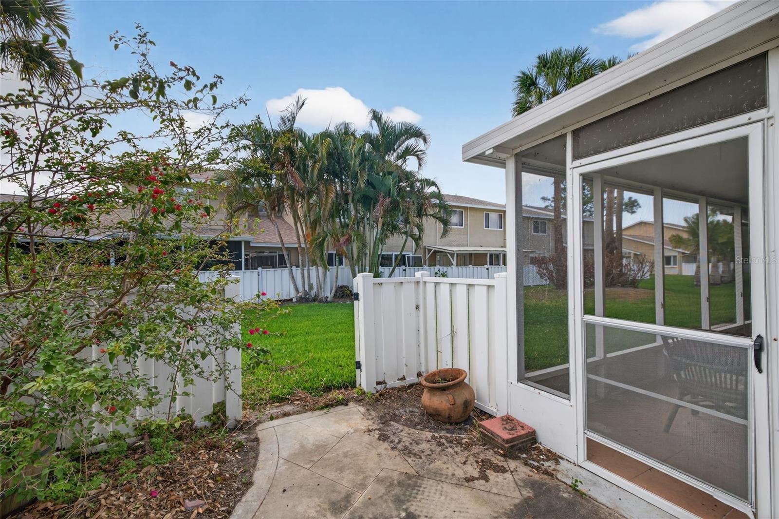 6490 CAPE HATTERAS WAY NE #2, ST PETERSBURG, FL — photo 23