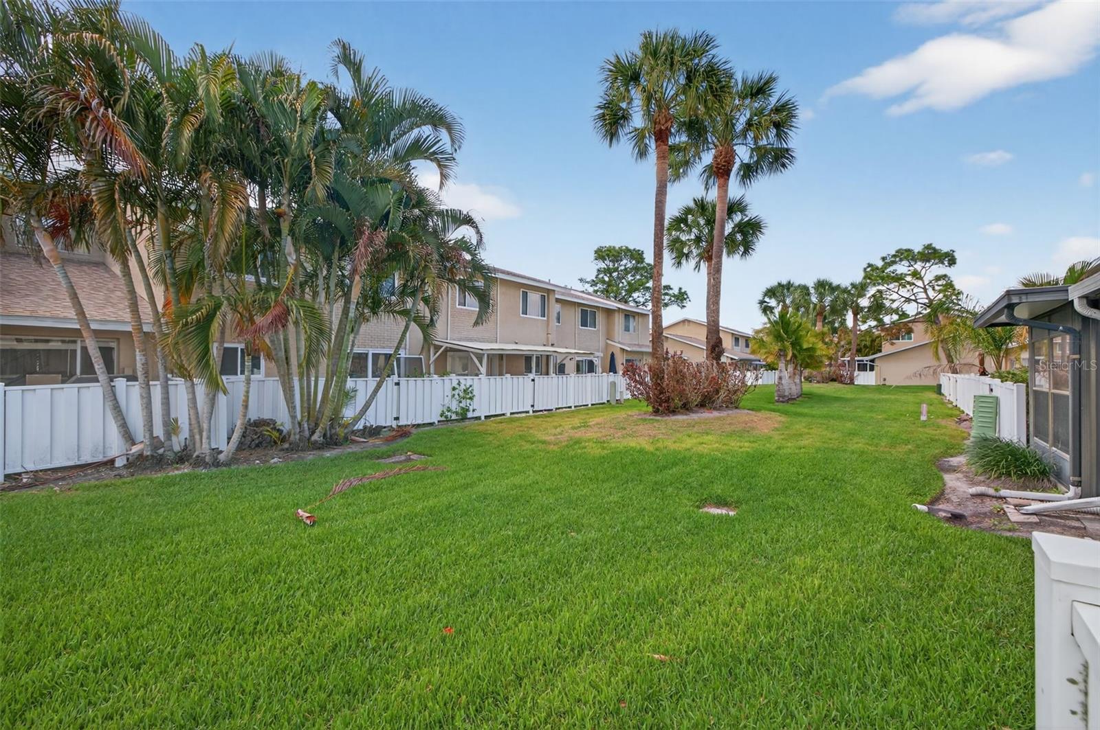 6490 CAPE HATTERAS WAY NE #2, ST PETERSBURG, FL — photo 27