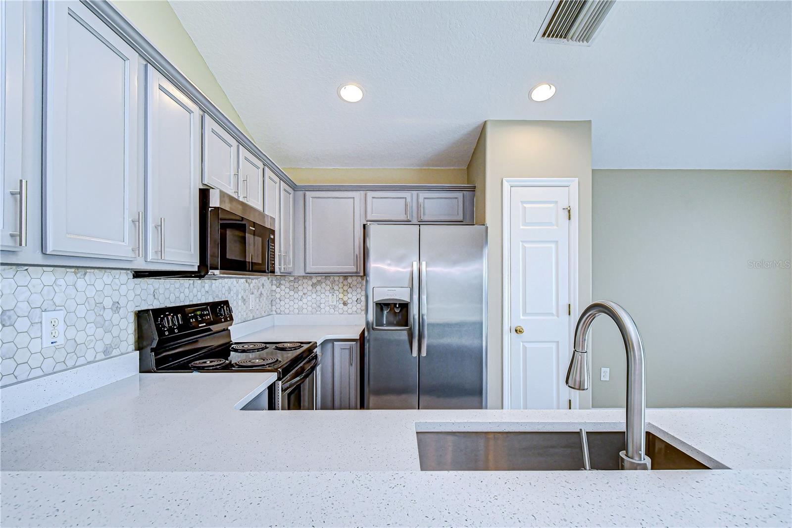 6029 SWEET WILLIAM TER, LAND O LAKES, FL — photo 14