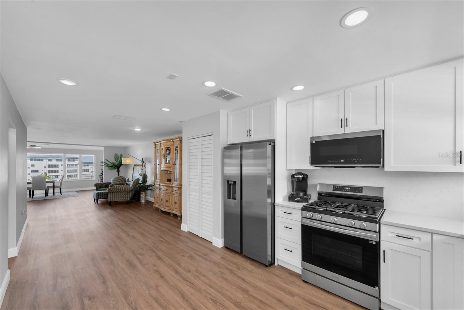6025 SHORE BLVD S #405, GULFPORT, FL — photo 11