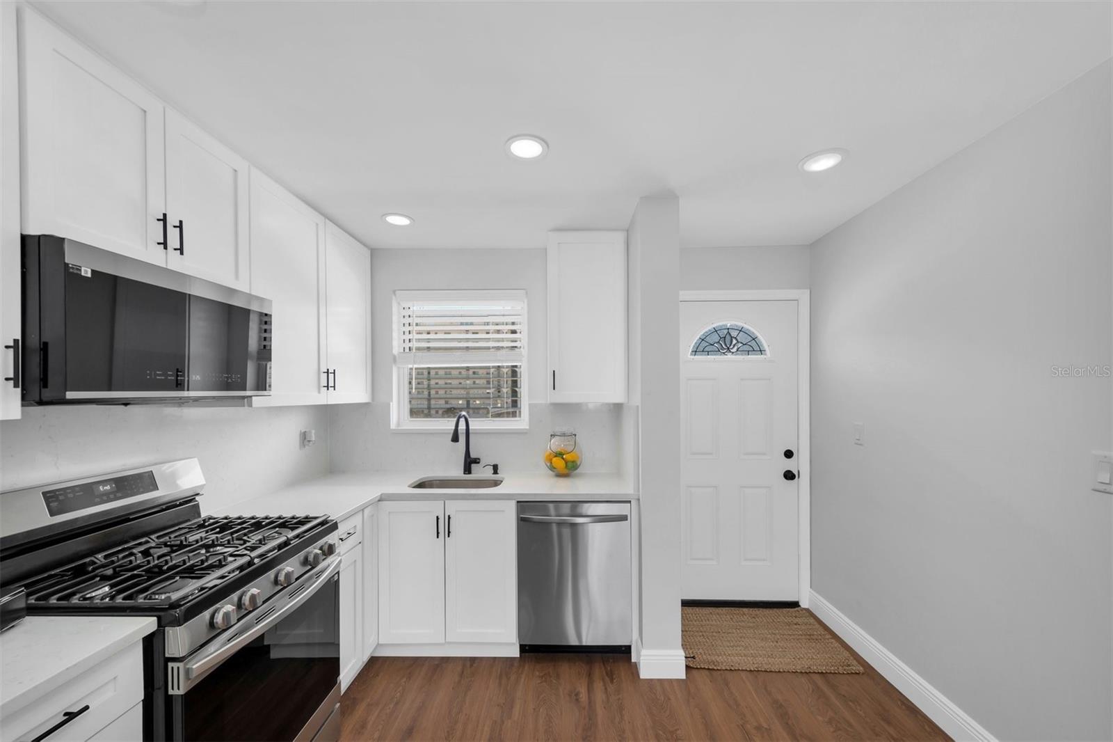 6025 SHORE BLVD S #405, GULFPORT, FL — photo 12