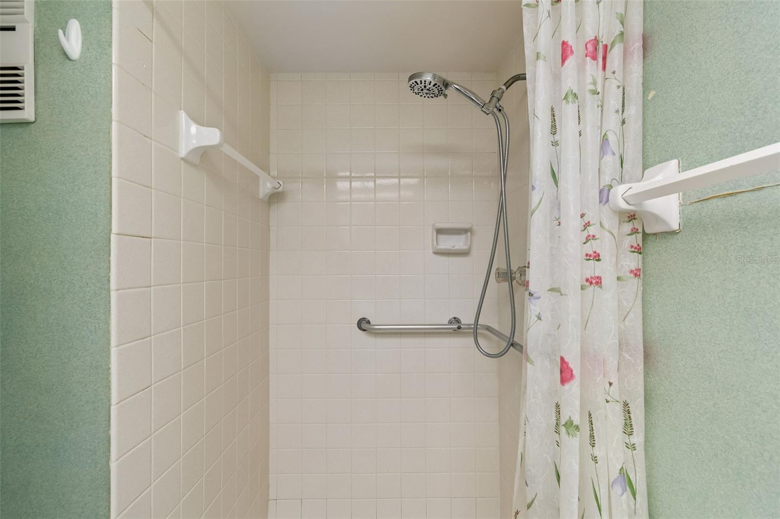 5095 BAY ST NE #110, ST PETERSBURG, FL — photo 15