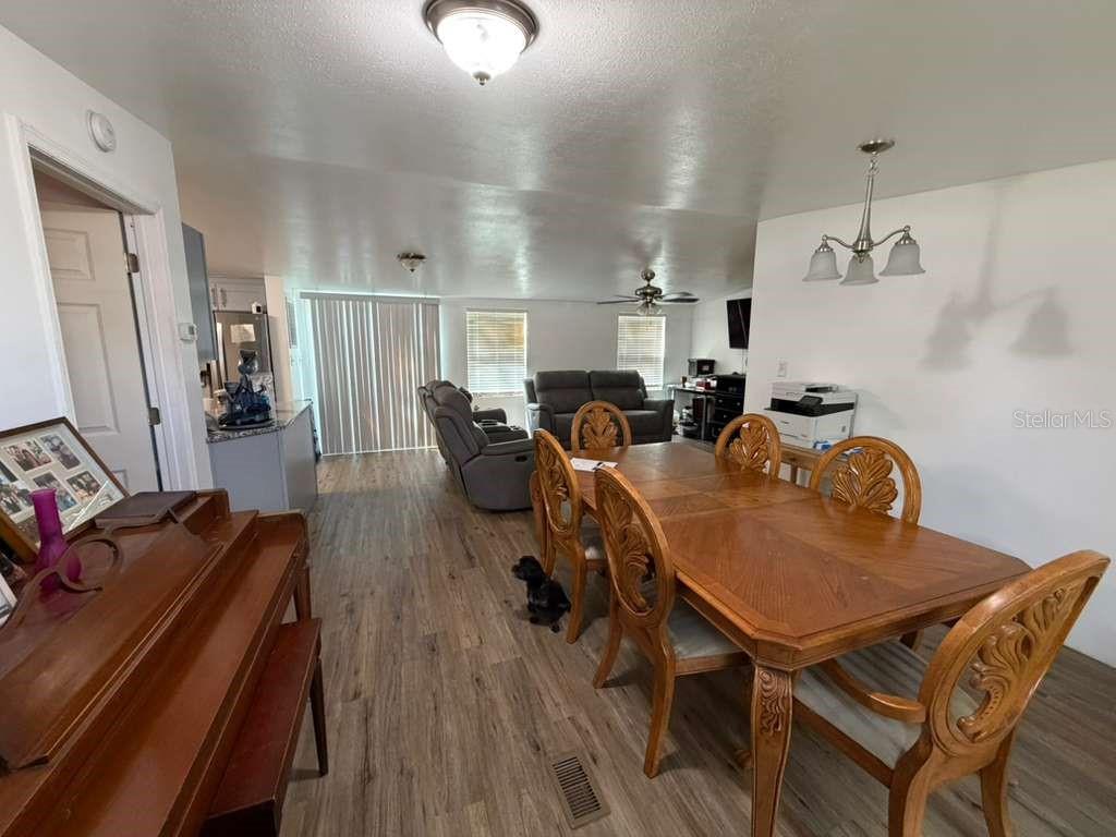 2412 ISLAND OAKS W, LAKELAND, FL — photo 2