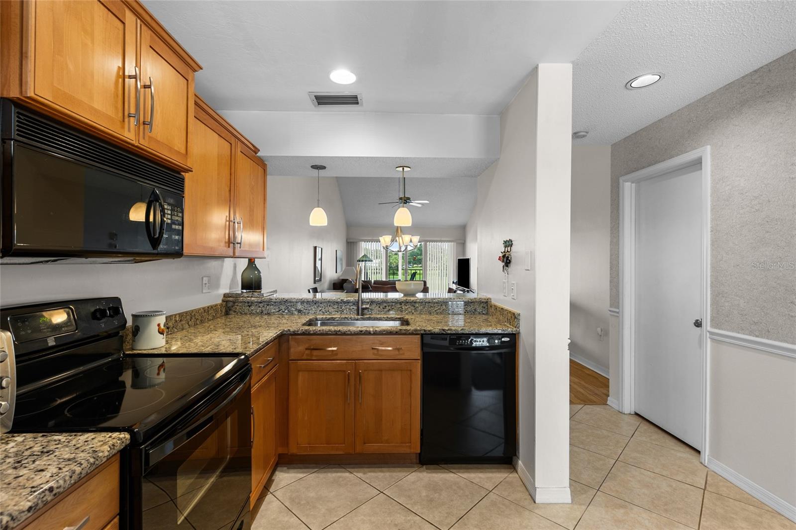 410 CERROMAR CIR S #242, VENICE, FL — photo 4