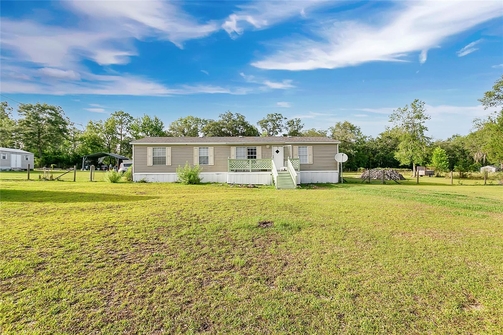 12531 NE 18TH ST, WILLISTON, FL — photo 2