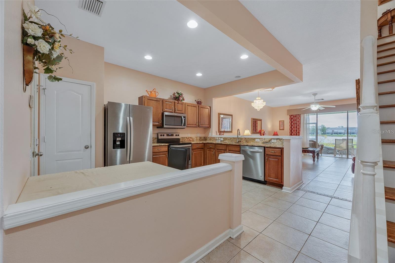 4916 BARNSTEAD DR, RIVERVIEW, FL — photo 3