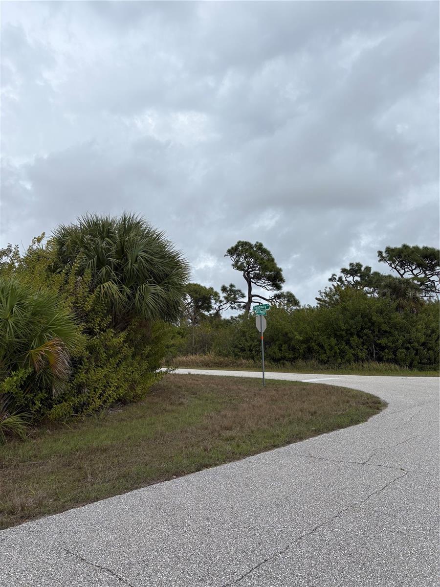 7513 TREADWAY RD, PORT CHARLOTTE, FL — photo 2