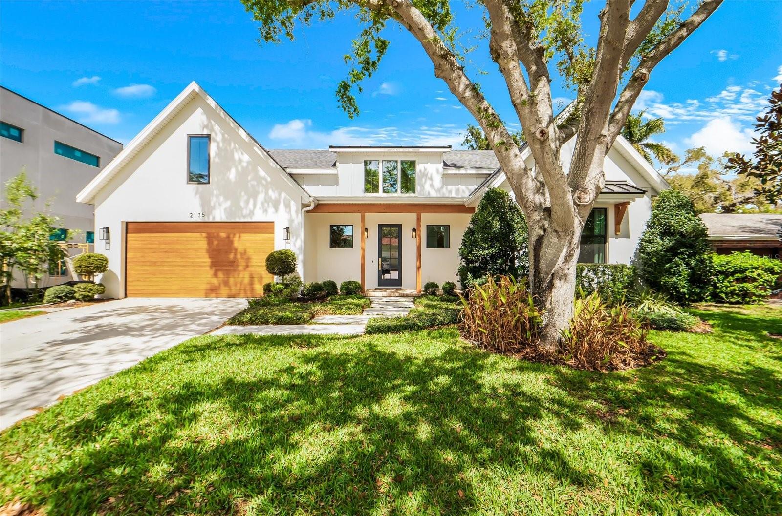 2135 DATURA ST, SARASOTA, FL — photo 2