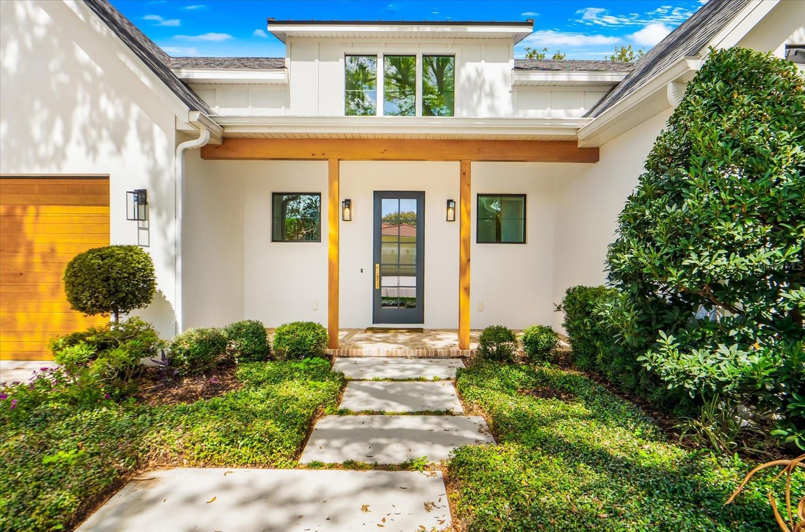 2135 DATURA ST, SARASOTA, FL — photo 4