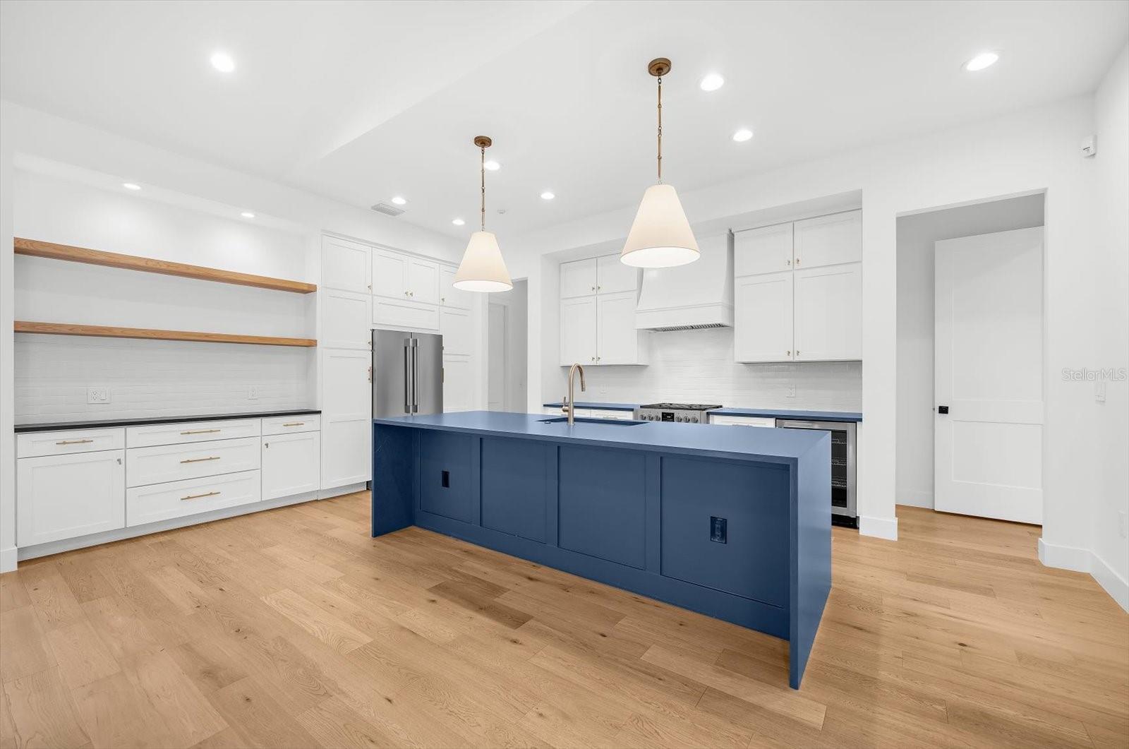 2135 DATURA ST, SARASOTA, FL — photo 10
