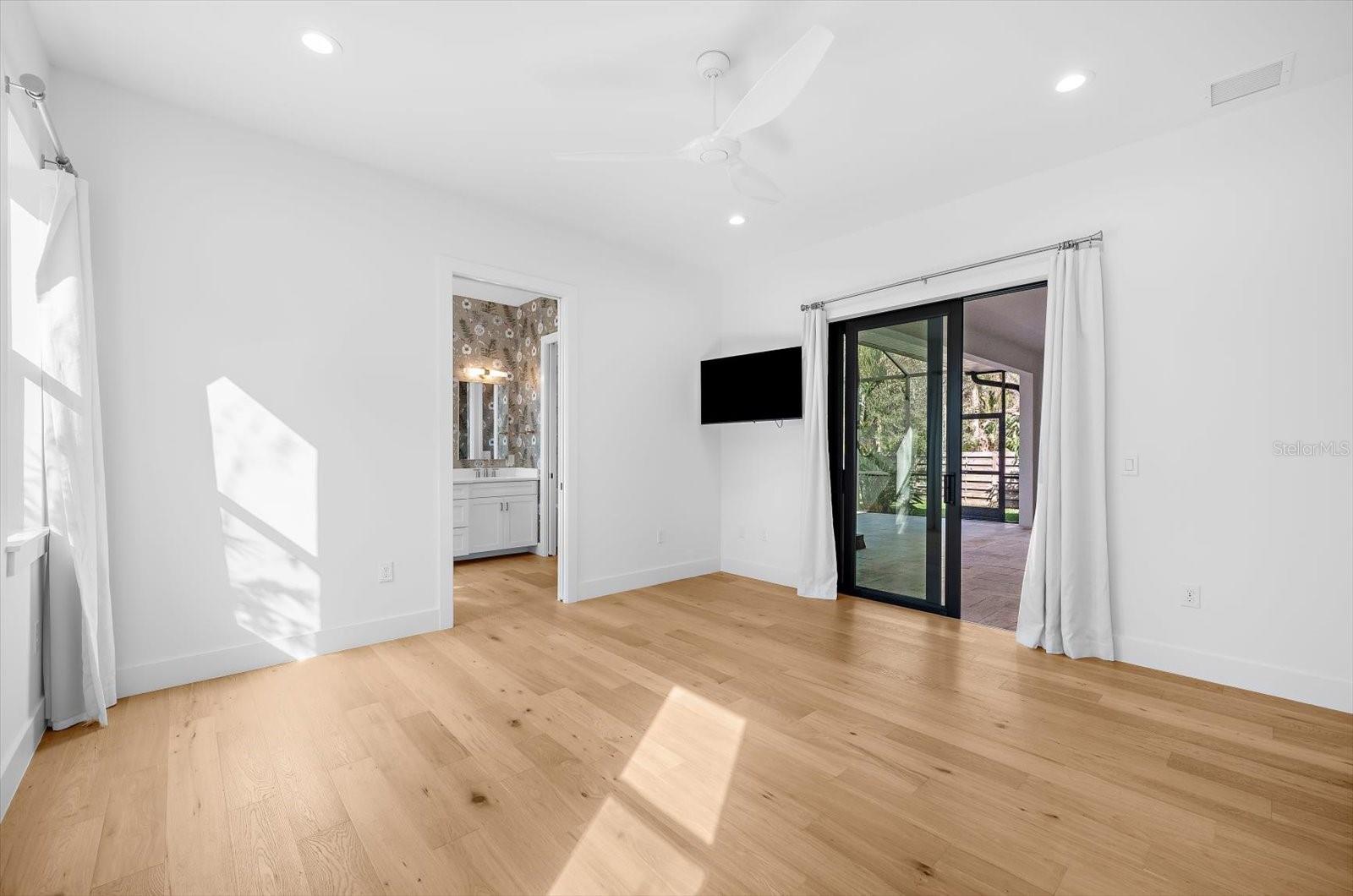 2135 DATURA ST, SARASOTA, FL — photo 41